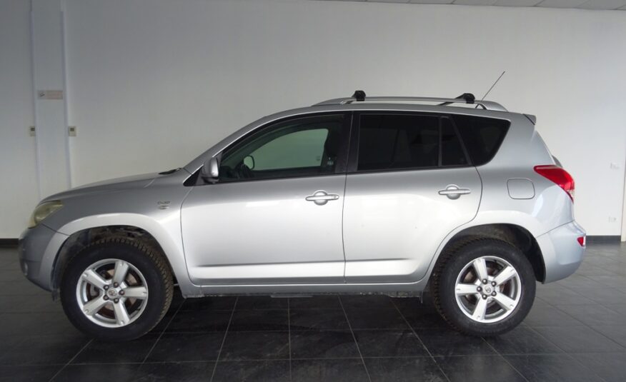TOYOTA RAV4 2.2 D-4D 136CV