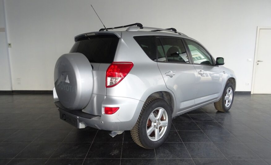 TOYOTA RAV4 2.2 D-4D 136CV