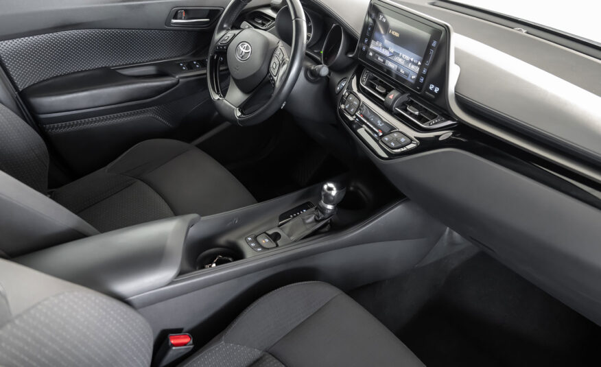 TOYOTA C-HR 1.8 HYBRID ACTIVE