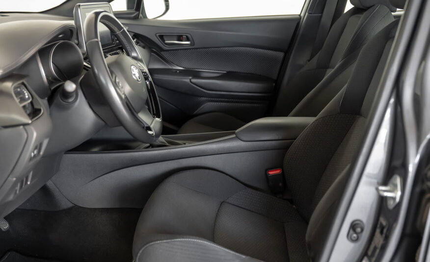 TOYOTA C-HR 1.8 HYBRID ACTIVE