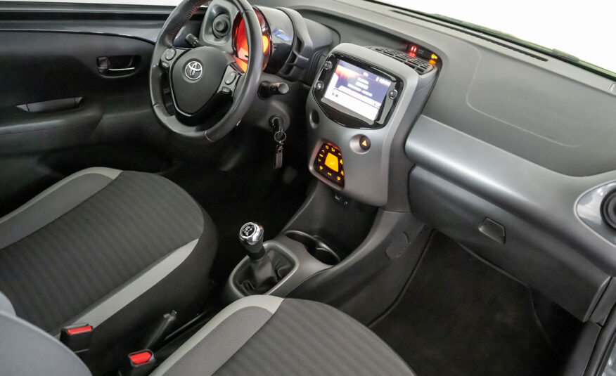 TOYOTA AYGO 1.0 X-PLAY