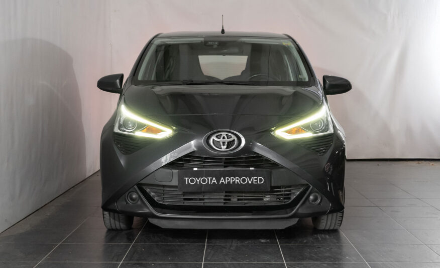 TOYOTA AYGO 1.0 X-PLAY