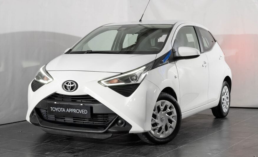 TOYOTA AYGO CONNECT 1.0 X-PLAY