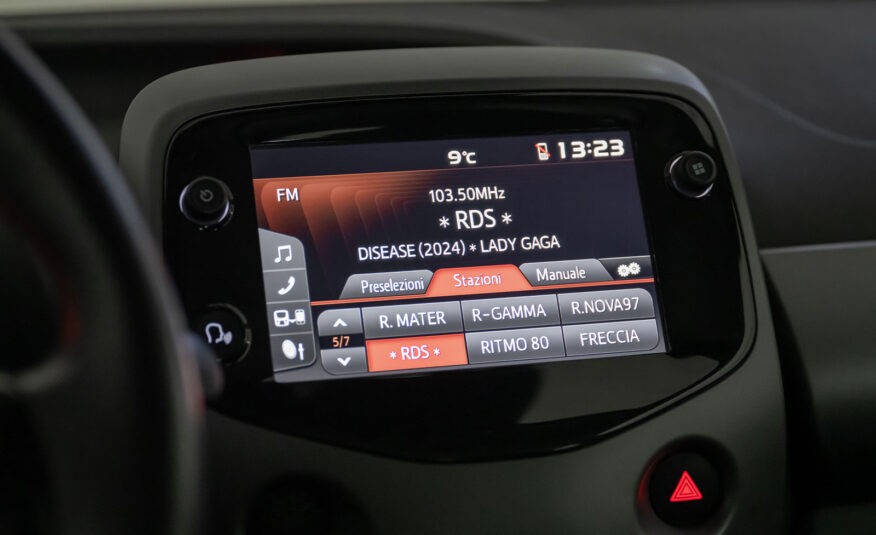 TOYOTA AYGO CONNECT 1.0 X-PLAY