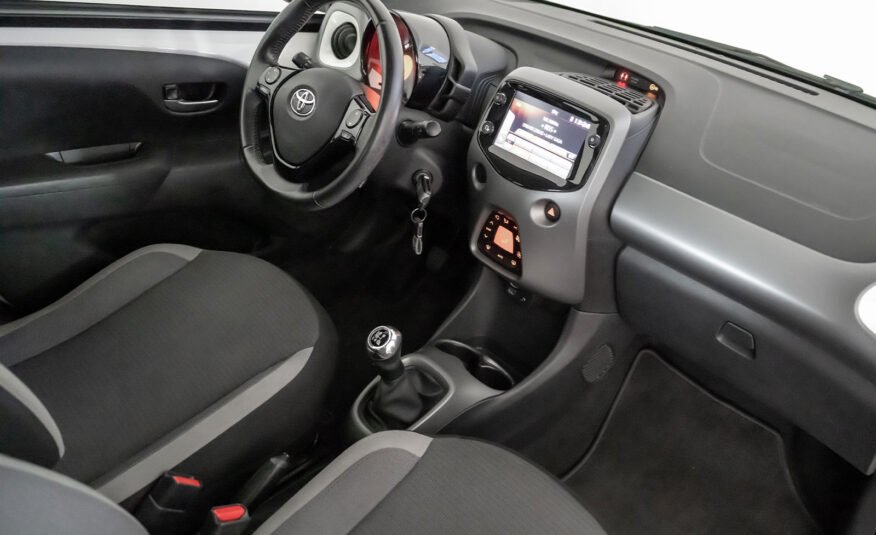 TOYOTA AYGO CONNECT 1.0 X-PLAY
