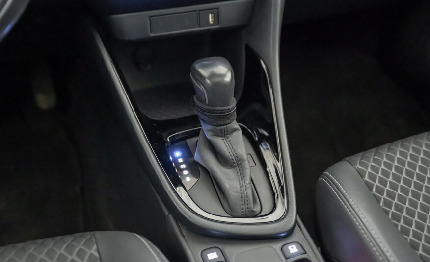 TOYOTA YARIS 1.5 HYBRID LOUNGE
