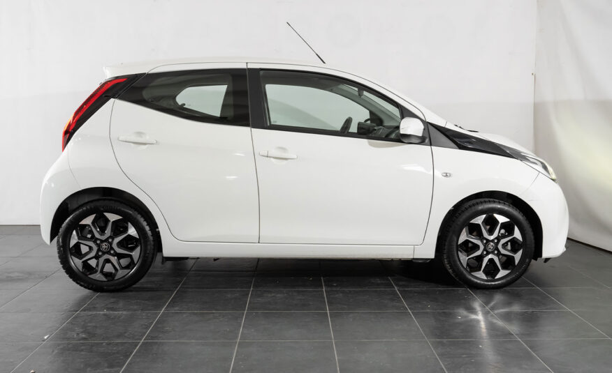 TOYOTA AYGO CONNECT 1.0 X-PLAY