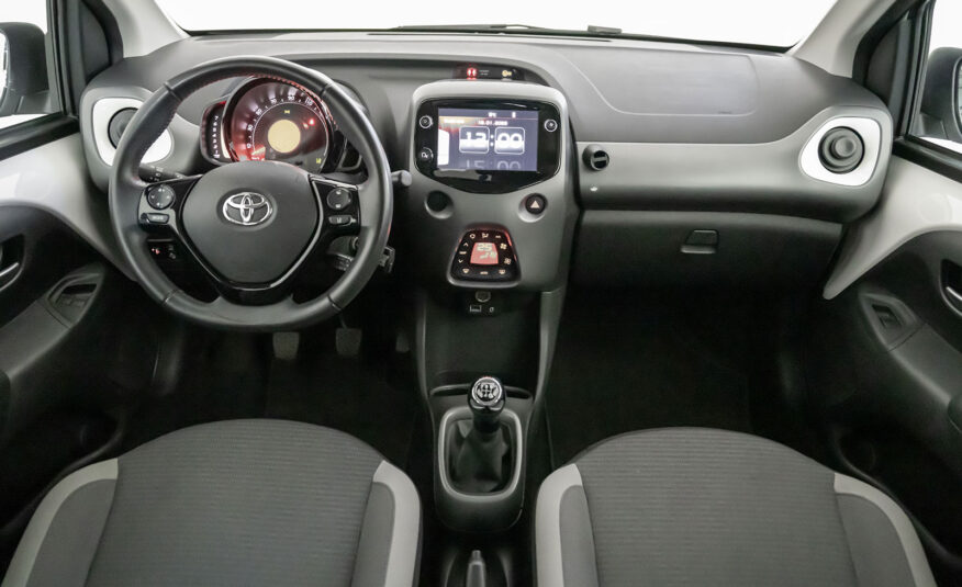 TOYOTA AYGO CONNECT 1.0 X-PLAY
