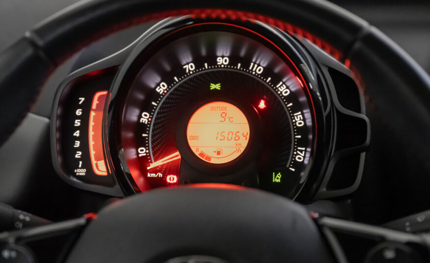 TOYOTA AYGO CONNECT 1.0 X-PLAY
