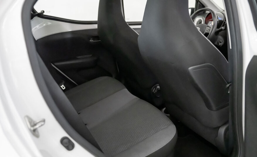TOYOTA AYGO CONNECT 1.0 X-PLAY