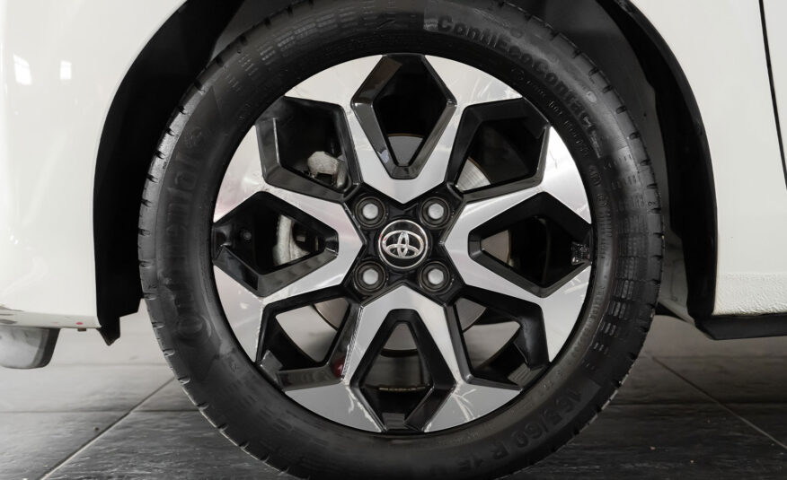 TOYOTA AYGO CONNECT 1.0 X-PLAY