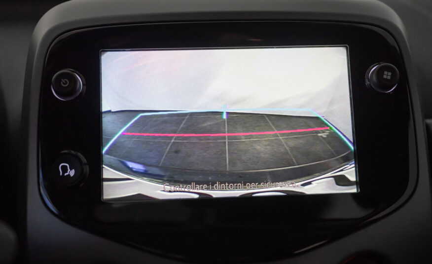 TOYOTA AYGO CONNECT 1.0 X-PLAY