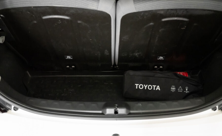 TOYOTA AYGO CONNECT 1.0 X-PLAY